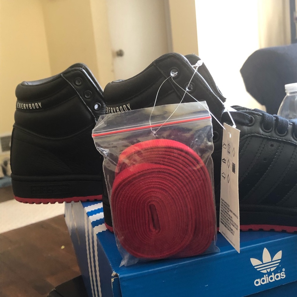 Adidas toptens Detroit vs everybody